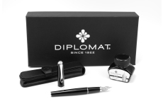 Diplomat D40202085 Excellence A2 Black Lacquer CT sada plniace pero, atrament a kožené púzdro